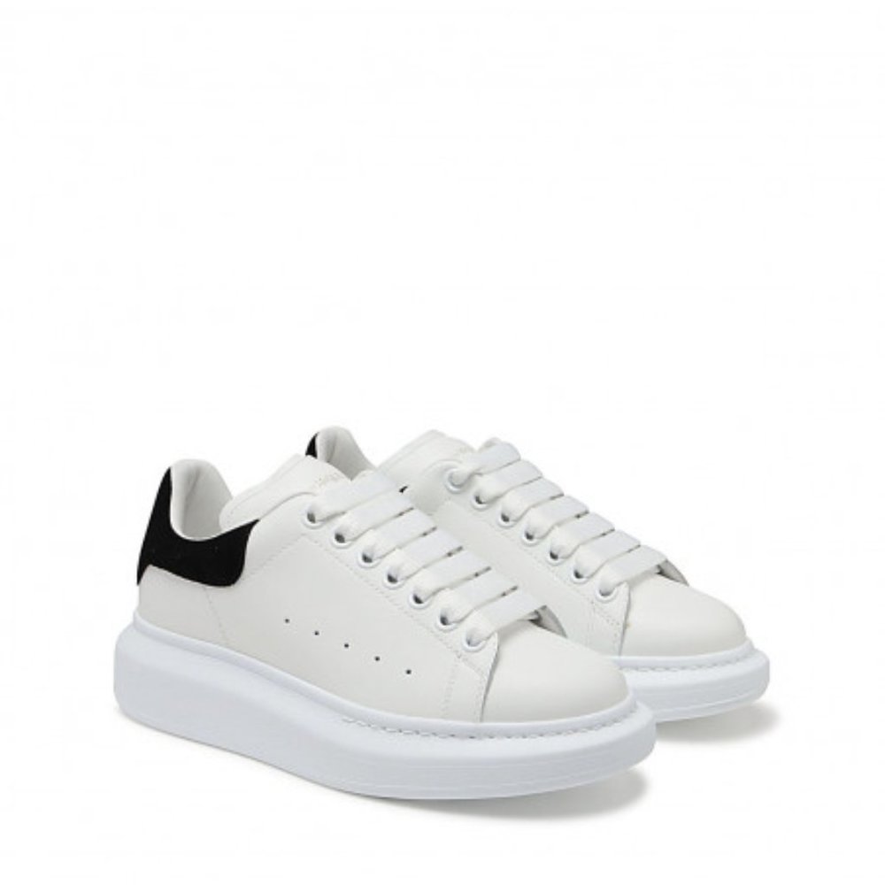 Woman’s Alexander McQueen shoes sneaker white and Black  size 40